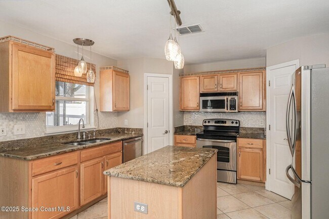 Building Photo - 5277 Mansford Pl