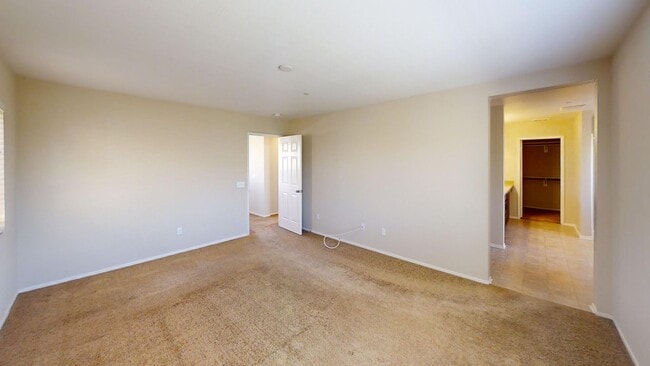 Building Photo - Beautiful 4 bedroom 3 bath Home