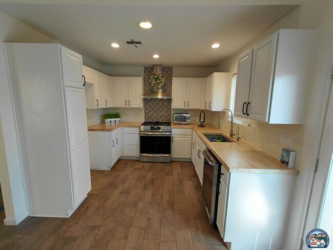 Building Photo - 314 Butterfield Trail