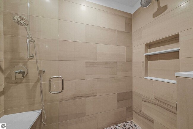 Building Photo - Late Summer Furnished Executive Extended Stay Rental on Old Mission Peninsula