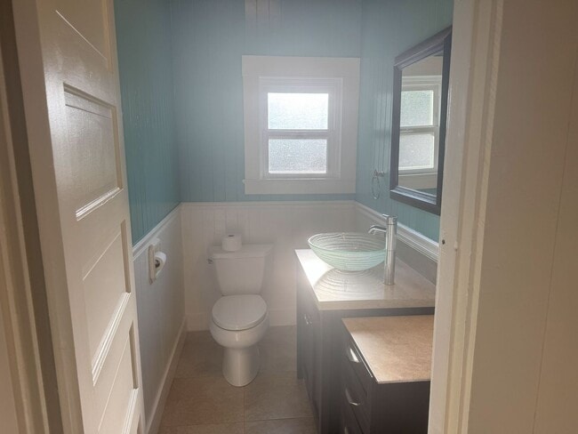 Building Photo - Charming Historic Home for Rent in Downtow...