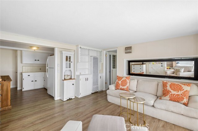 Building Photo - 1139 Gaviota Dr