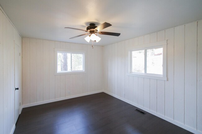 Building Photo - 25668 AR-23