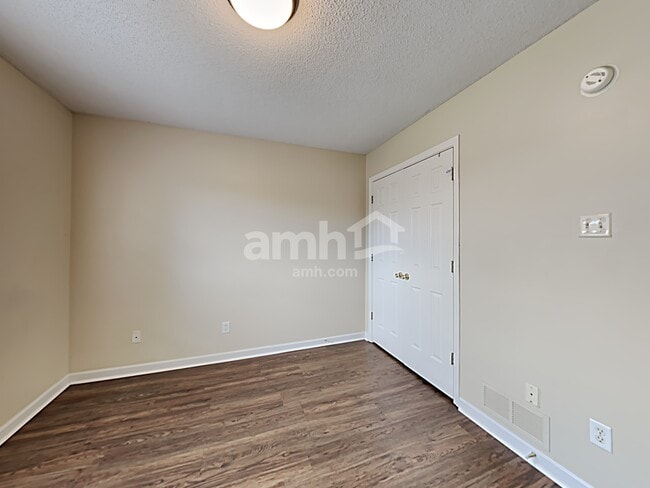 Building Photo - 3178 Stonehenge Drive