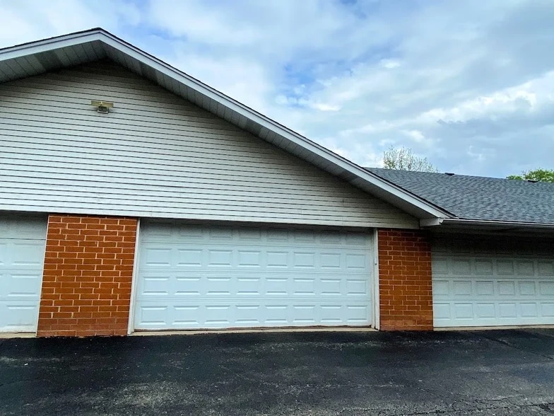 Building Photo - 1338 S Lorraine Rd