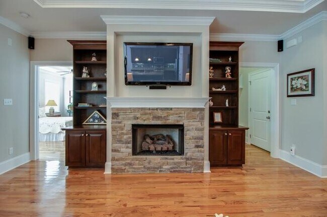 Building Photo - 3653 Velda Oaks Cir