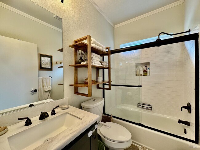 Building Photo - 1813 Fair Way