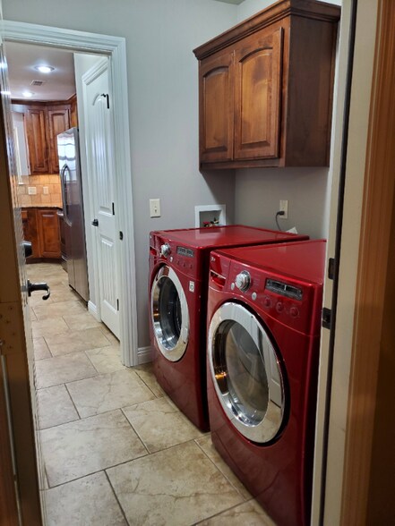 Building Photo - 531 Timber Ridge St