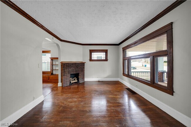 Building Photo - 1355 West Blvd