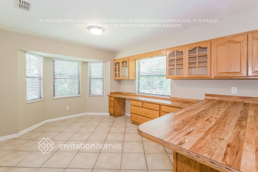 Building Photo - 8323 Country Creek Blvd