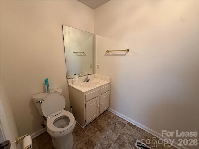 Building Photo - 236 Meadow Oaks Dr