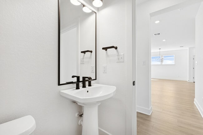 Building Photo - 279 Flowering Senna Dr