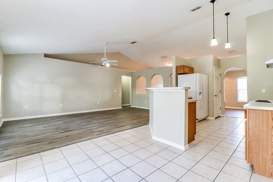 Building Photo - 3830 Sleepy Hill Oaks Loop