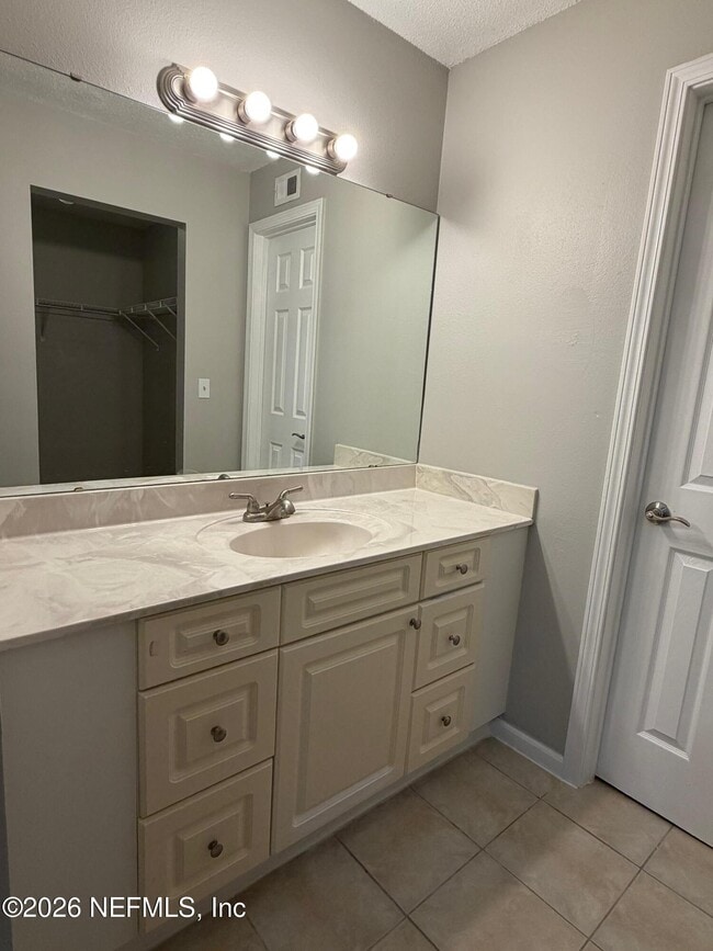 Building Photo - 3864 La Mirada Dr N