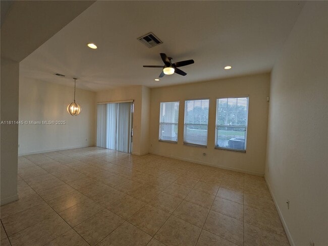 Building Photo - 601 Pacific Grove Dr