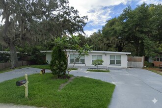 Building Photo - Beautiful Spacious Stylish near Busch Gardens at Crenshaw