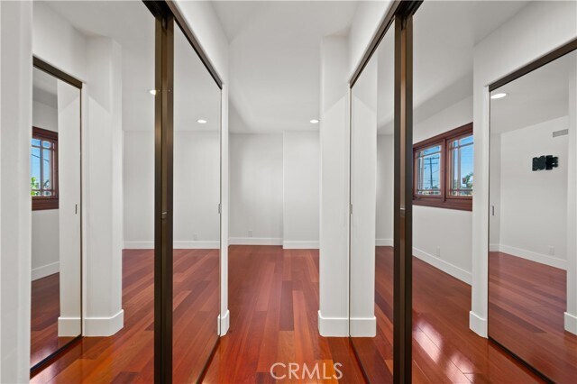 Building Photo - 9462 Pier Dr