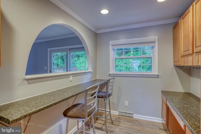 Building Photo - 124 Hilldale Ct