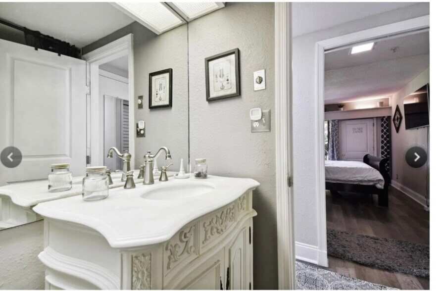 Building Photo - 36750 US Highway 19 N