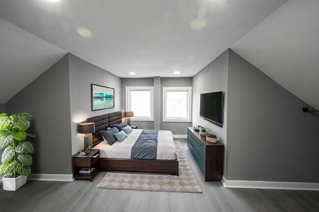 Building Photo - 24 N Euclid Ave