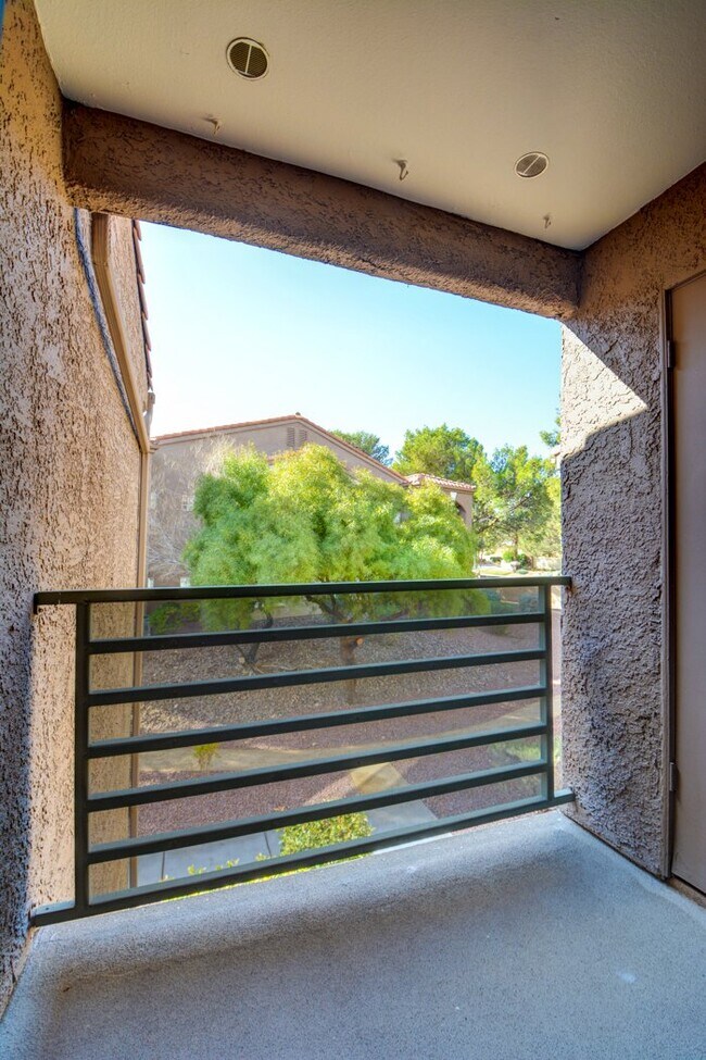 Building Photo - 2111 Jetty Rock Dr