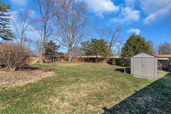 Building Photo - 10 Apple Tree Ct