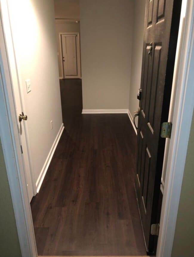 Building Photo - 1500 Calming Water Dr