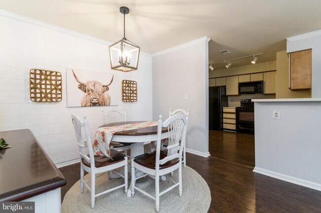 Building Photo - 7511 Ashby Ln