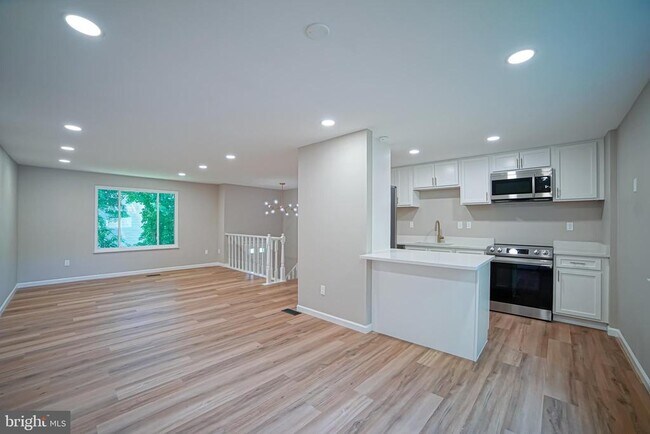 Building Photo - 8278 Wold Den Ct