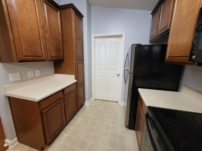 Building Photo - 339 Westbend Dr