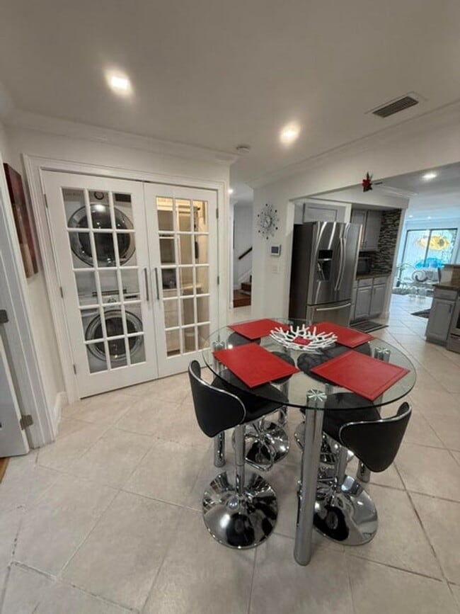 Building Photo - 12394 Westhampton Cir