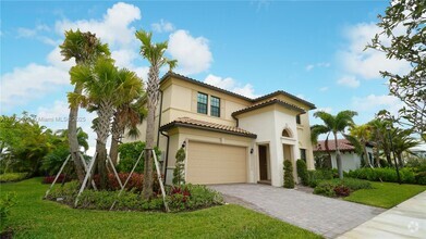 Building Photo - 8725 Parkland Bay Dr