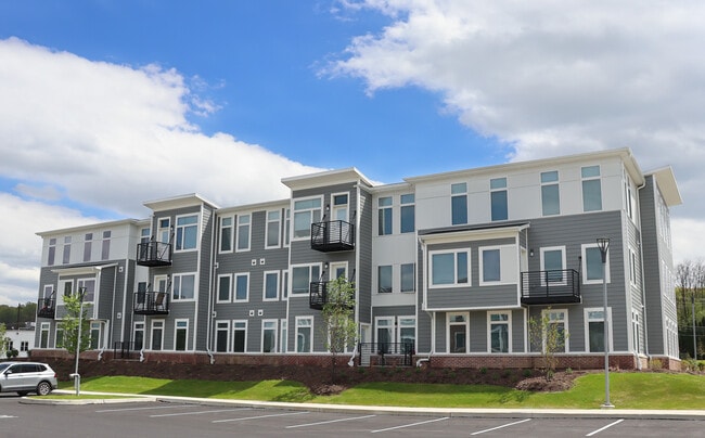 Building Photo - The Willows at Valley Run