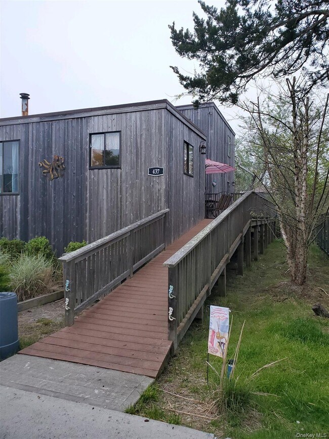 Building Photo - 437 Dehnhoff Walk