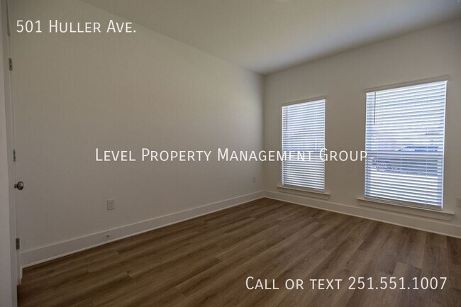 Building Photo - 501 Huller Ave