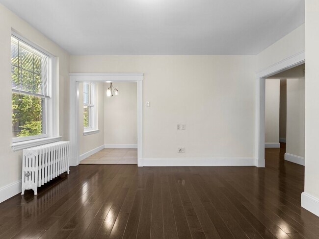 Building Photo - 62 Queensberry St