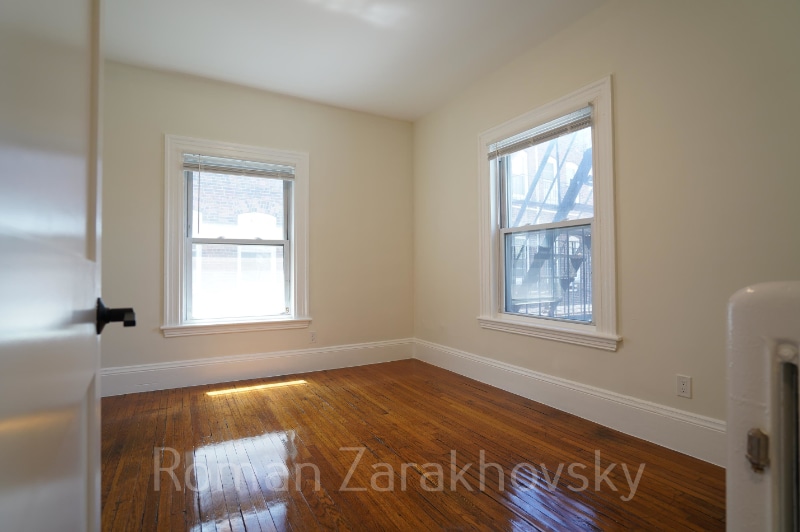 Building Photo - 66 Chester St