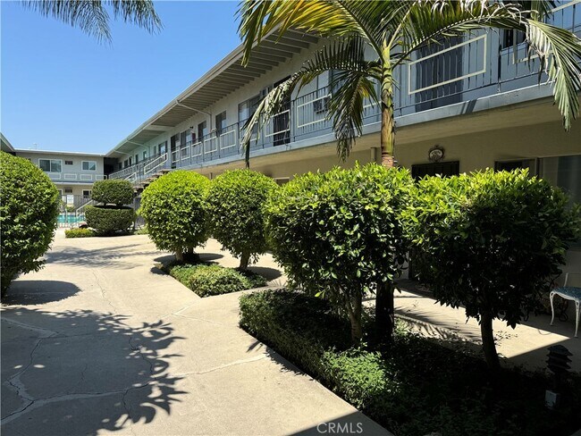 Building Photo - 7745 Laurel Canyon Blvd