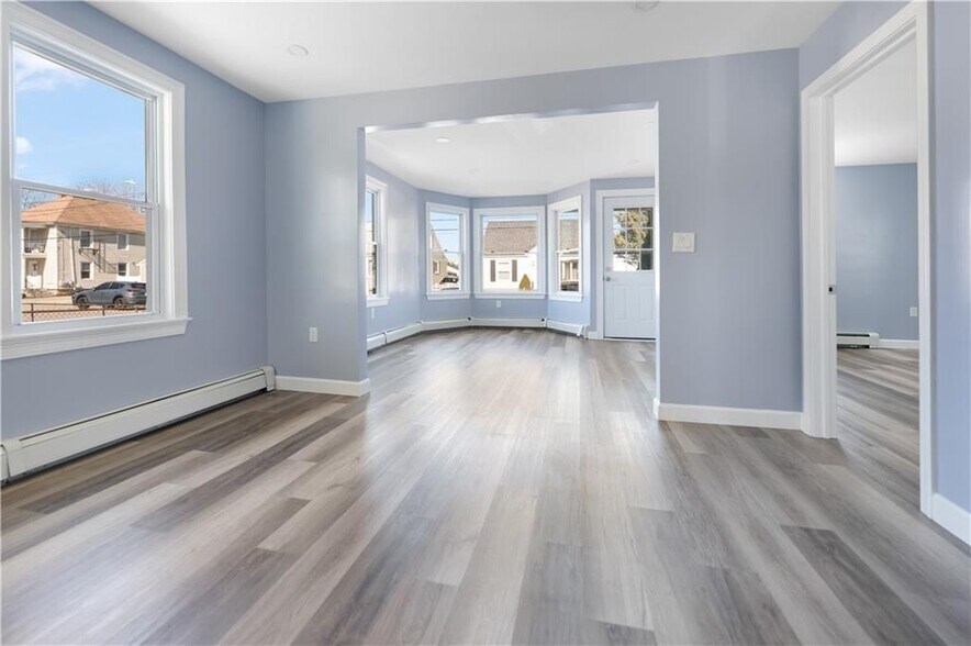 Building Photo - 167 Baxter St