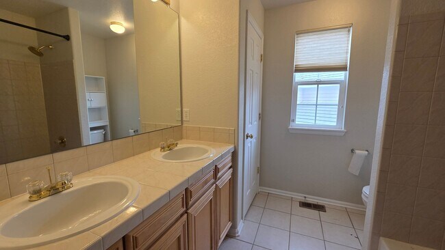 Building Photo - Spacious 5-Bedroom Home in Desirable Rock Creek – Fresh Updates & Fantastic Location!