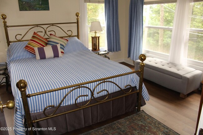 Building Photo - 63 Shore Dr