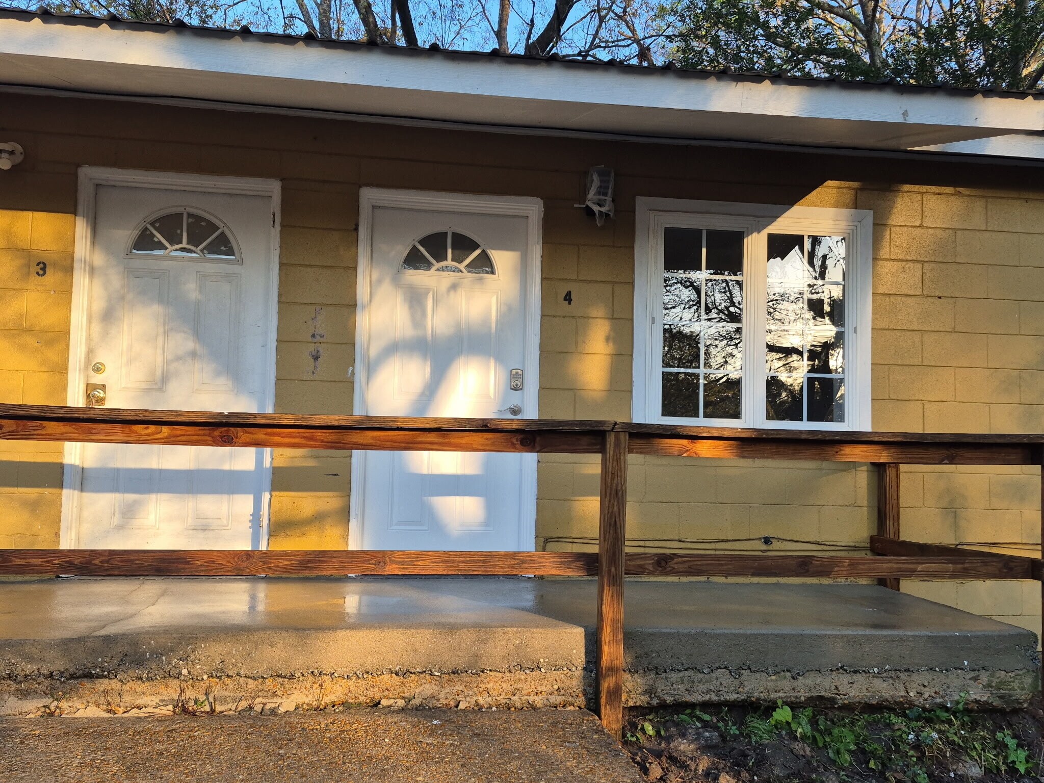 Building Photo - 314 28th St