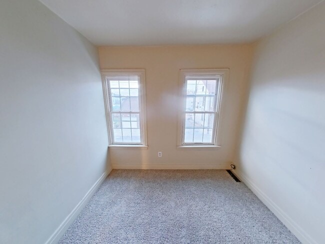 Building Photo - 3 Bedroom Home in Lebanon City