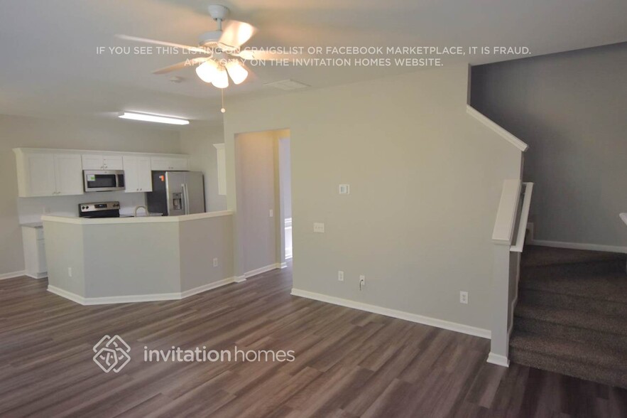 Building Photo - 11006 Holm Oak Pl
