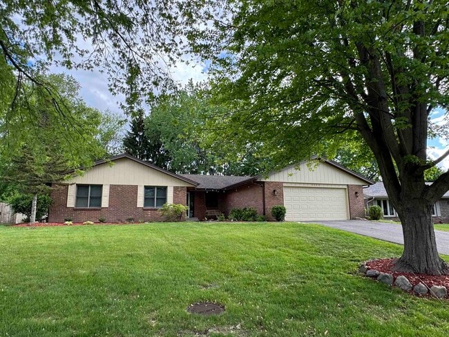 Building Photo - 5855 Thatcher Dr