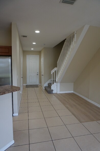 Building Photo - 971 Tortuga Dr