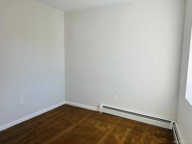 Building Photo - 16 Schneider Ave