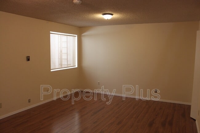 Building Photo - 2605 S Rita Ln