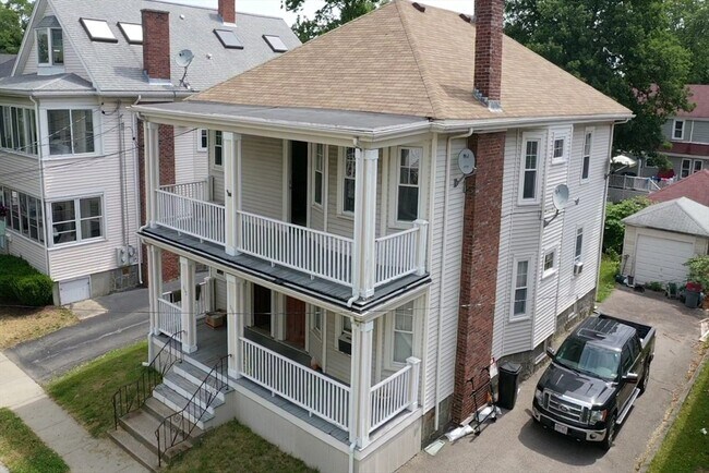 Primary Photo - 111 E Elm Ave