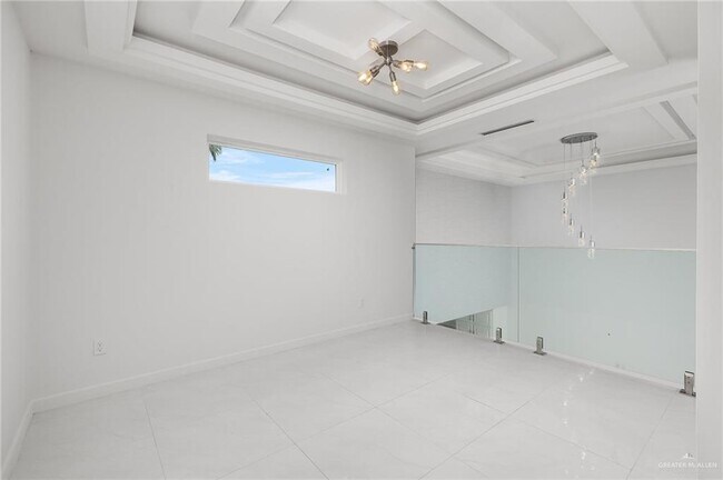 Building Photo - 2323 Corales St